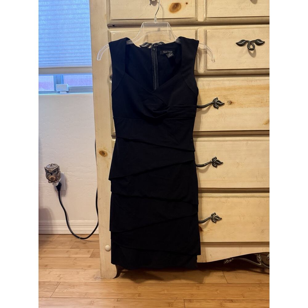 White House Black Market Size 2 Body Con Little Black Dress Sleeveless